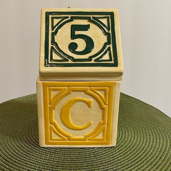 Pfaltzgraff Holiday Garland Candy dish ABC block with lid NWT - Picture 6 of 12